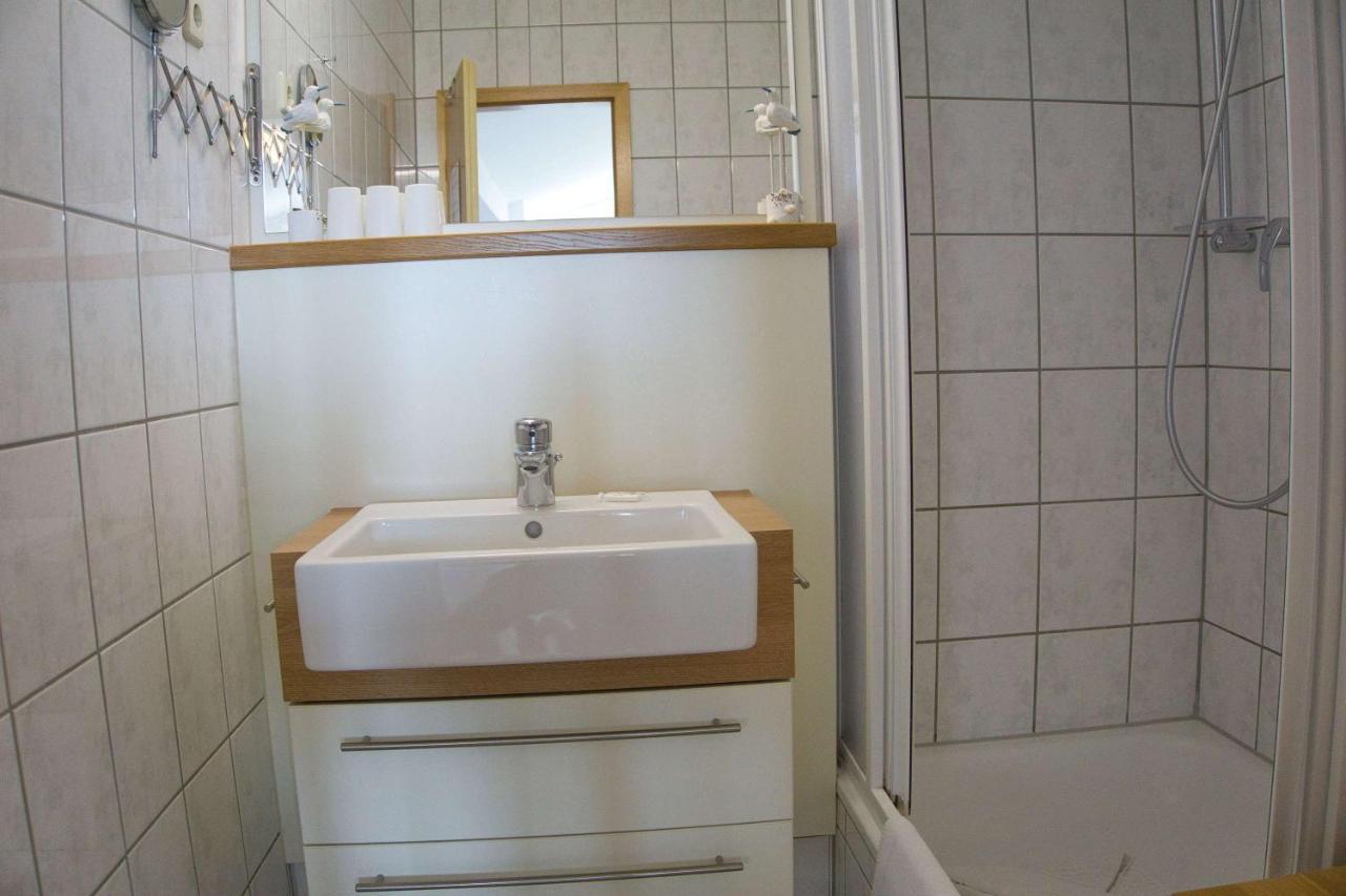 Fewo Mit Meerblick, Gratis Nutzung Vom Ahoi Erlebnisbad Und Sauna In Sellin - Haus Blick Zur See Fewo 11 Goehren  Luaran gambar