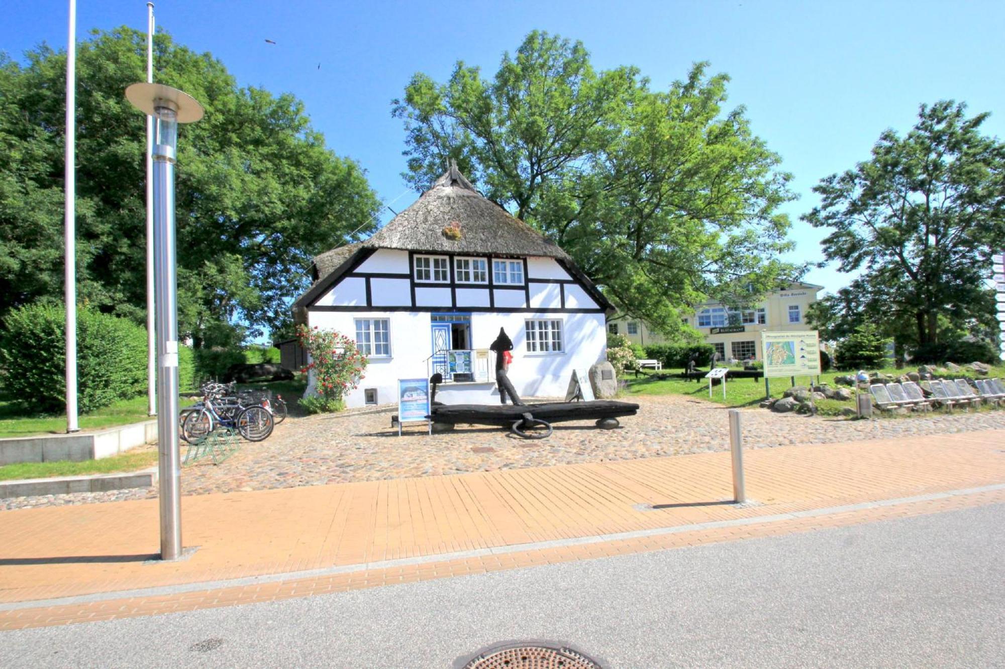 Fewo Mit Meerblick, Gratis Nutzung Vom Ahoi Erlebnisbad Und Sauna In Sellin - Haus Blick Zur See Fewo 11 Goehren  Luaran gambar